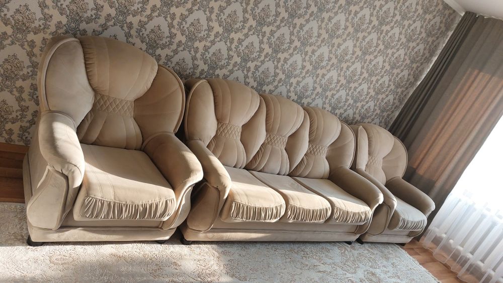 Срочно продам мягкий уголок