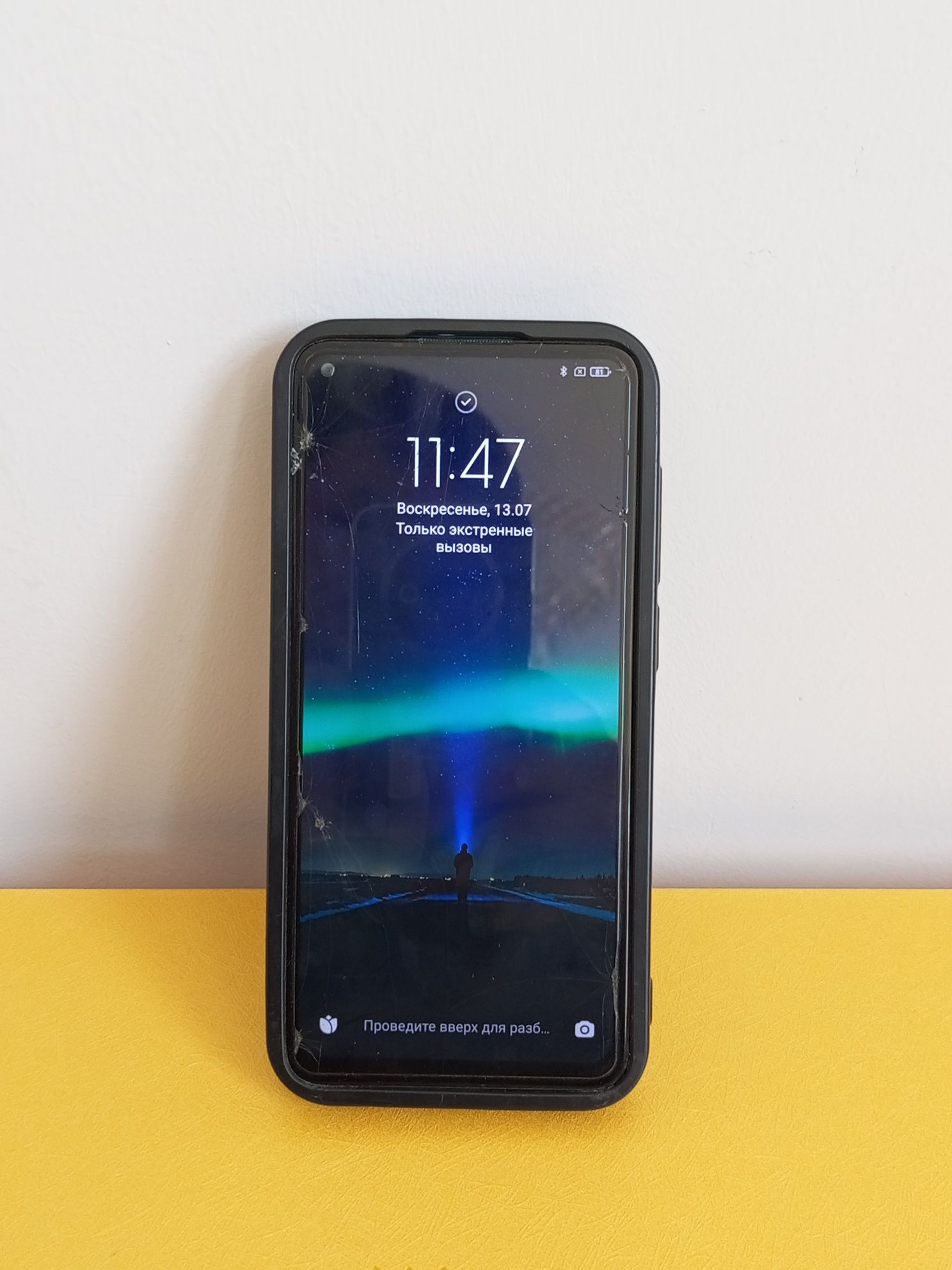 Продается Redmi note 9 с чехлом