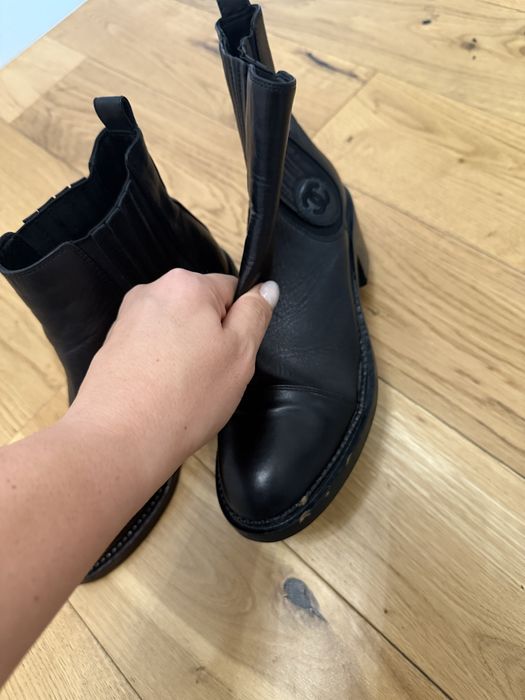 Ghete integral de piele chanel