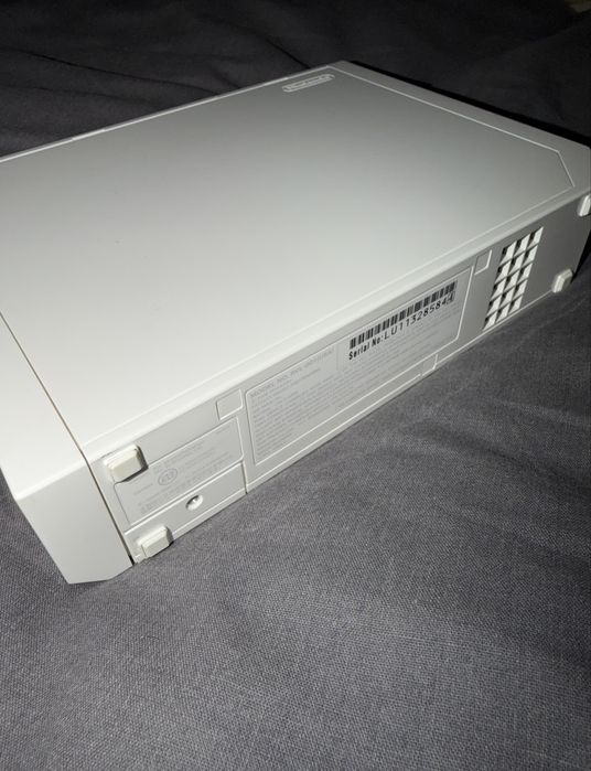 Consola Nintendo WII + 2 controllere + Nunchuck + jocuri