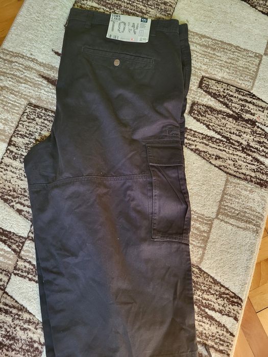 Pantaloni pentru barbati. Nou