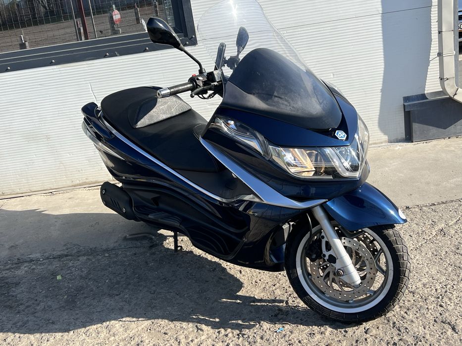 Piaggio x10 125 cm scuter categoria B 1 proprietar