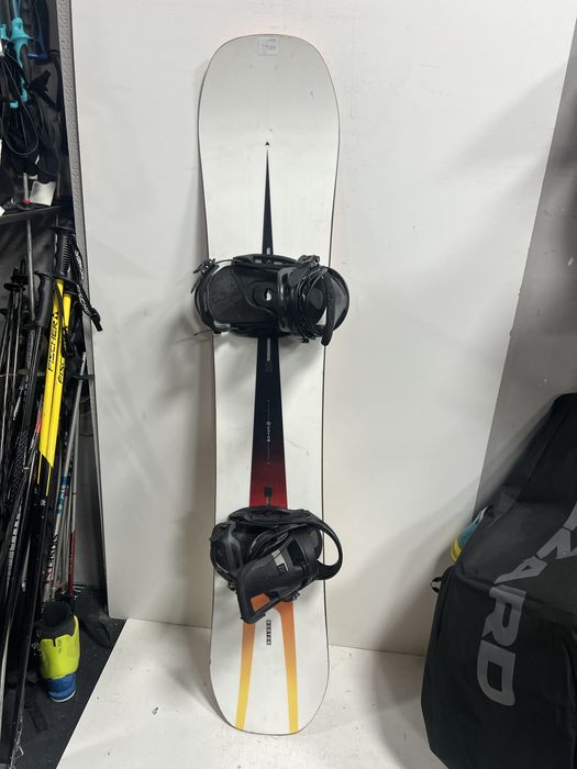 Snowboard Burton Custom 166 cm wide + burton cartel L 2024