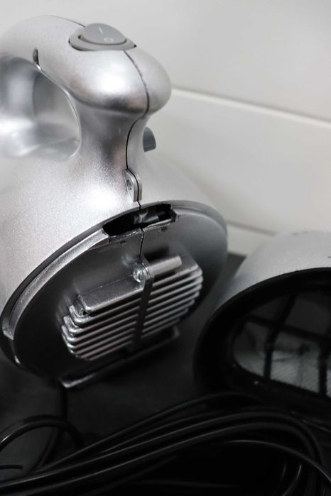 Ръчна прахосмукачка Clatronic HS 2631 /  ЛЕК ДЕФЕКТ