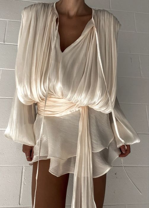 Рокля SHAILO в цвят шампанско