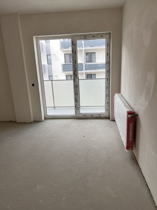 Vand apartament 3 camere 70 m floresti zina terra semifinisat bloc nou