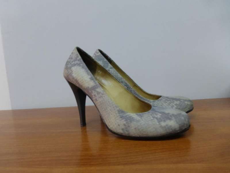 Елегантни дамски обувки