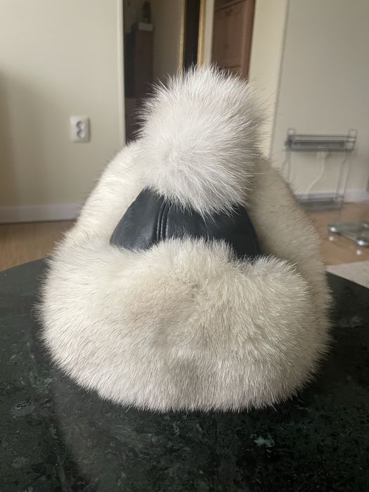 Caciula pentru iarna vulpe argintie si piele