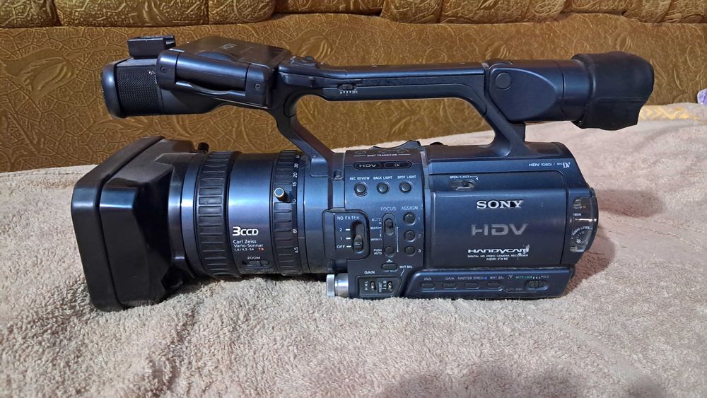 Видеокамера Sony HDR-FX1E