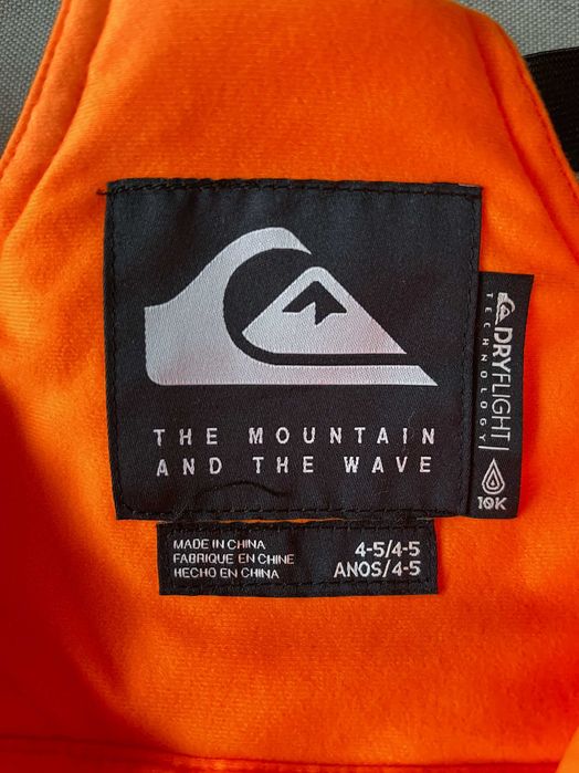Quiksilver ски комплект 4–5 г. (става и за по-големи) – яке+гащеризон