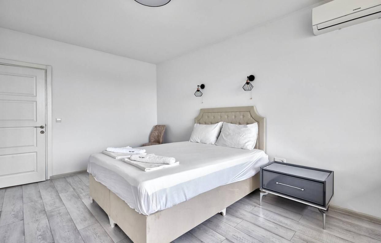 Продава се Тристаен апартамент в Несебър - 117 кв.м за 1368 €/кв.м - Снимка #9