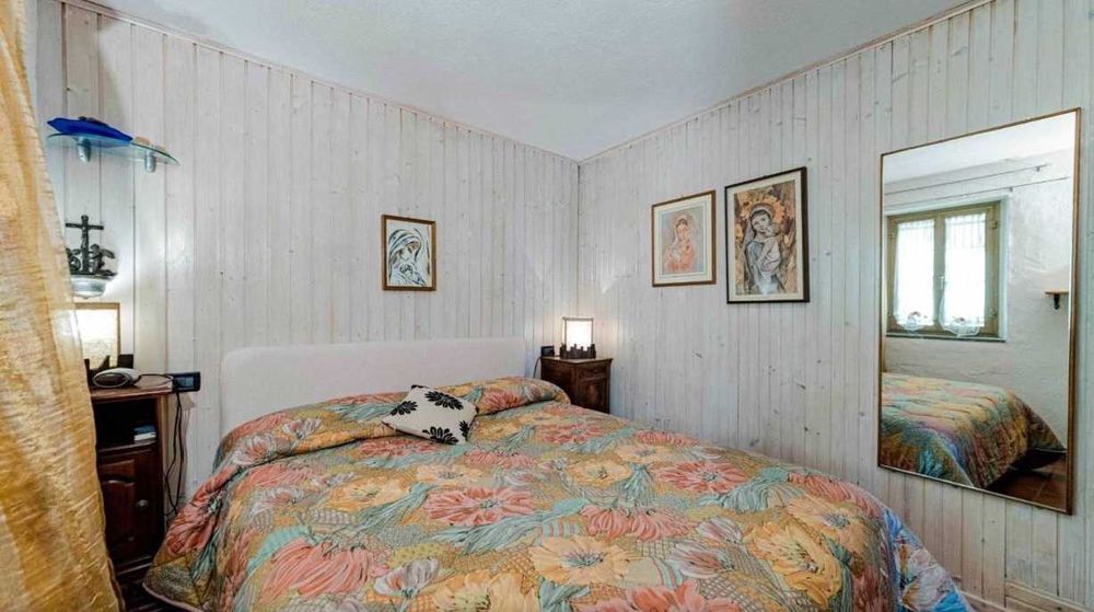 Casa cu 6 camere pentru evenimente, libera pentru revelion si craciun