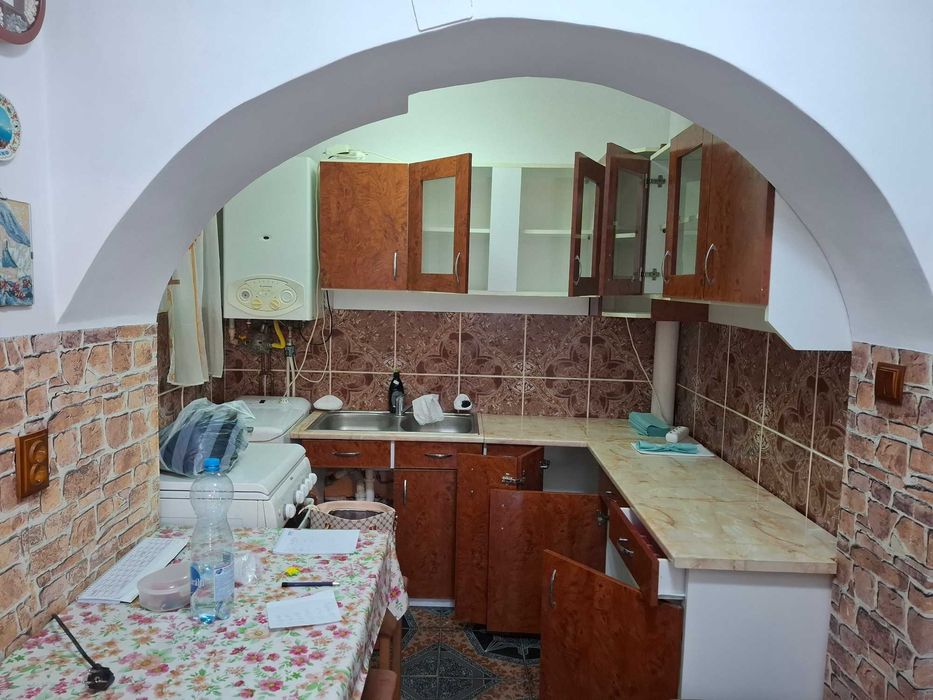 De inchiriat apartament cu 2 camere