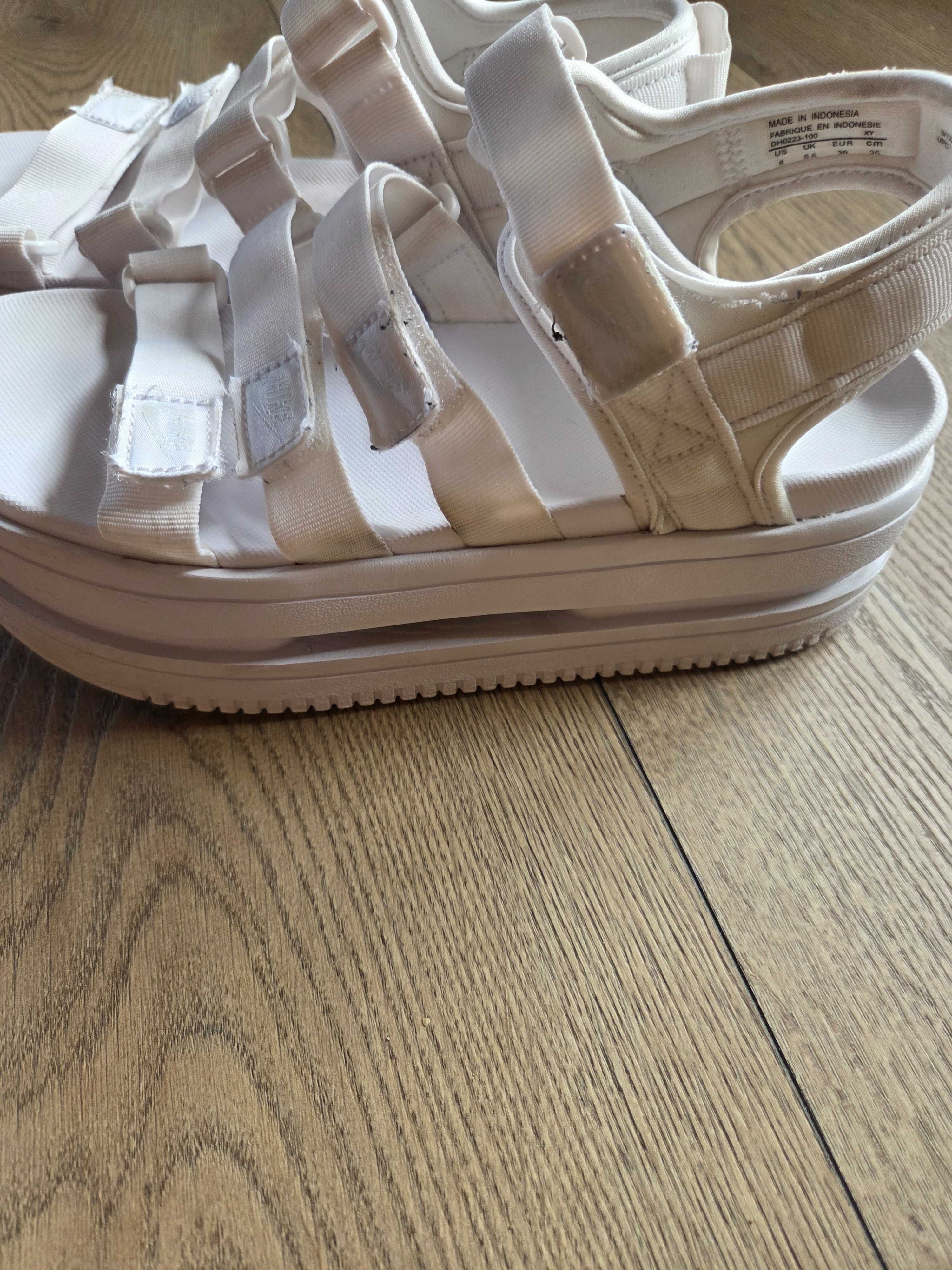 Сандали NIKE  39 номер