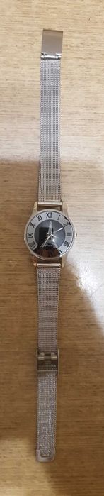 Дамски часовник с айфелова кула