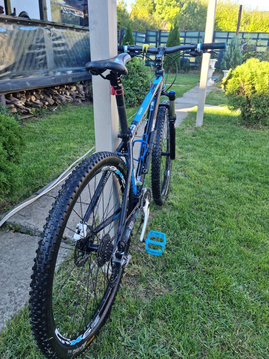 Bicicletă  cross 29er