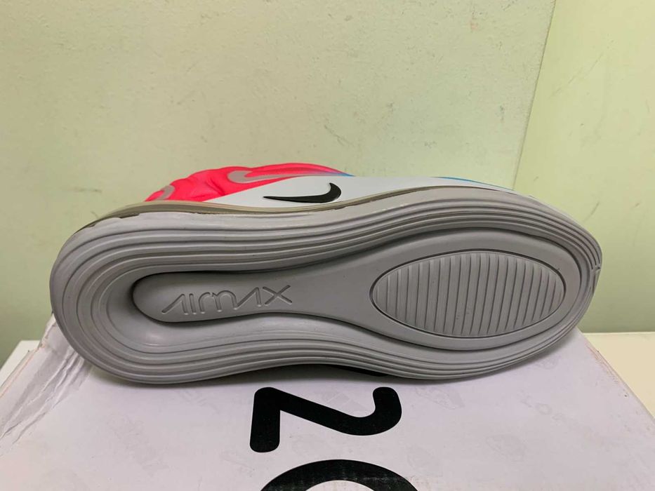 Оригинални дамски дамски маратонки Nike Air Max 720 размер 37