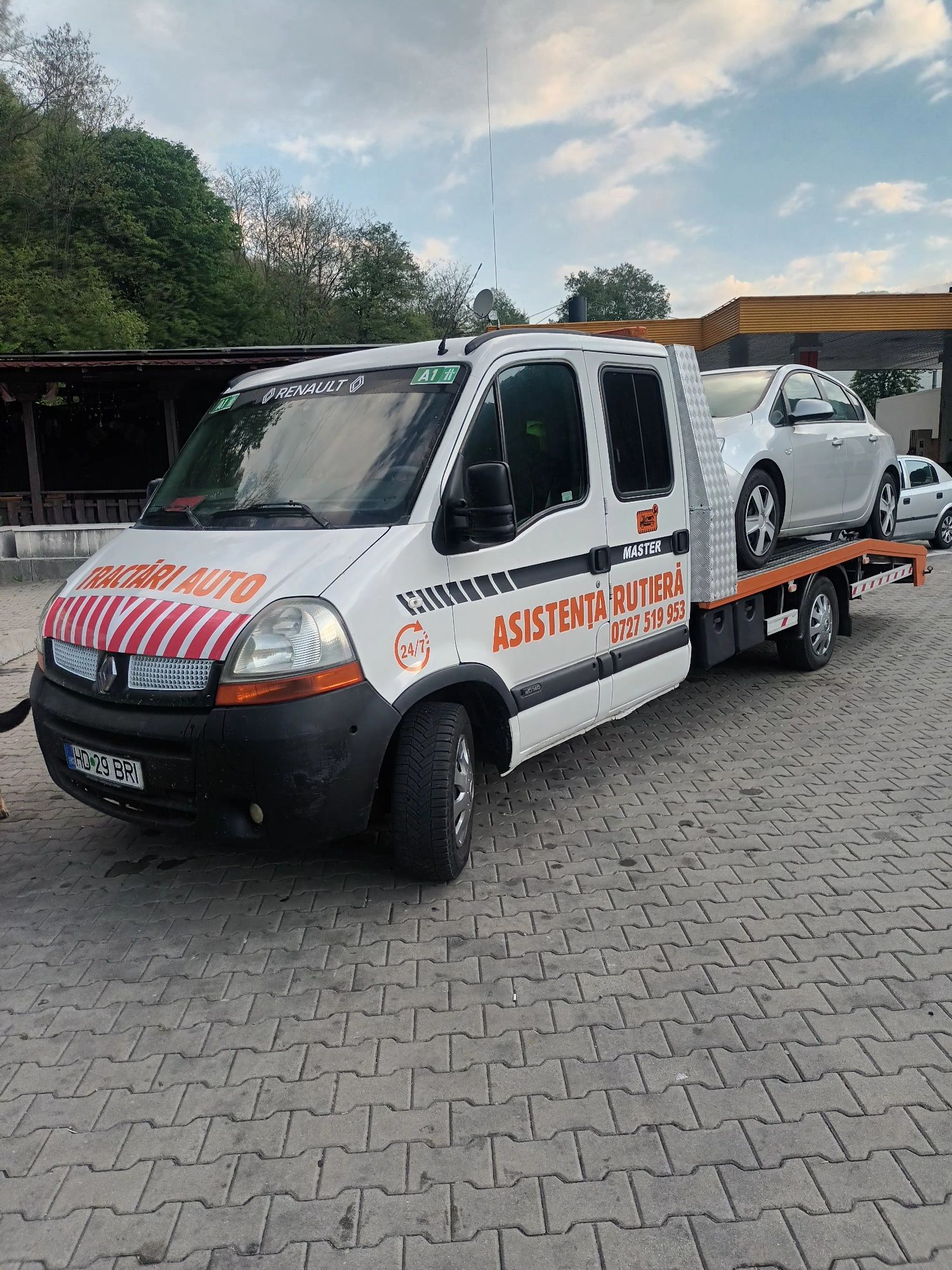 Tractări auto 24/24 /Tractări Dube /utilaje