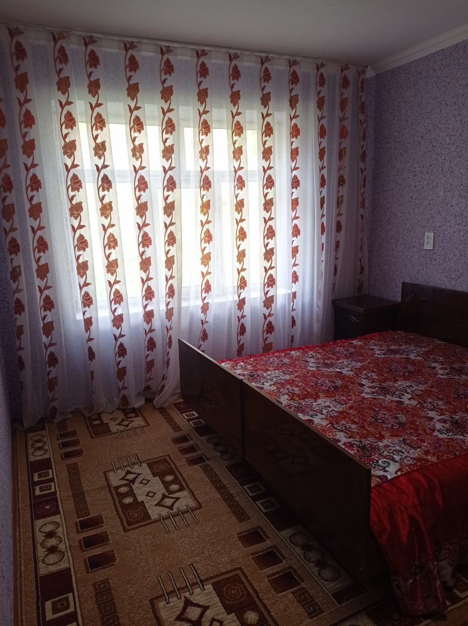Срочно продаётся 1 комнатная кв-ра  в Чирчике, в районе шв. ф. "Гунча"