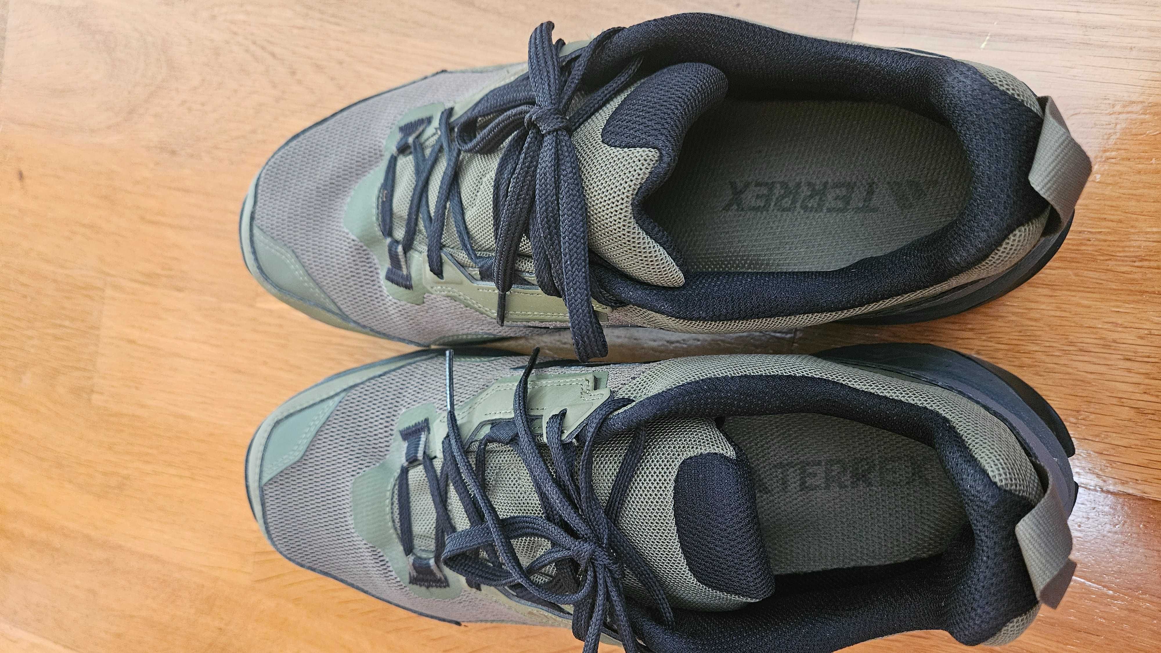 Продавам Мъжки Маратонки Adidas Terrex AX4, размер 45-1/3. Не са нови.