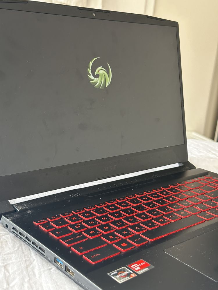 Лаптоп MSI bravo 15 B5DD