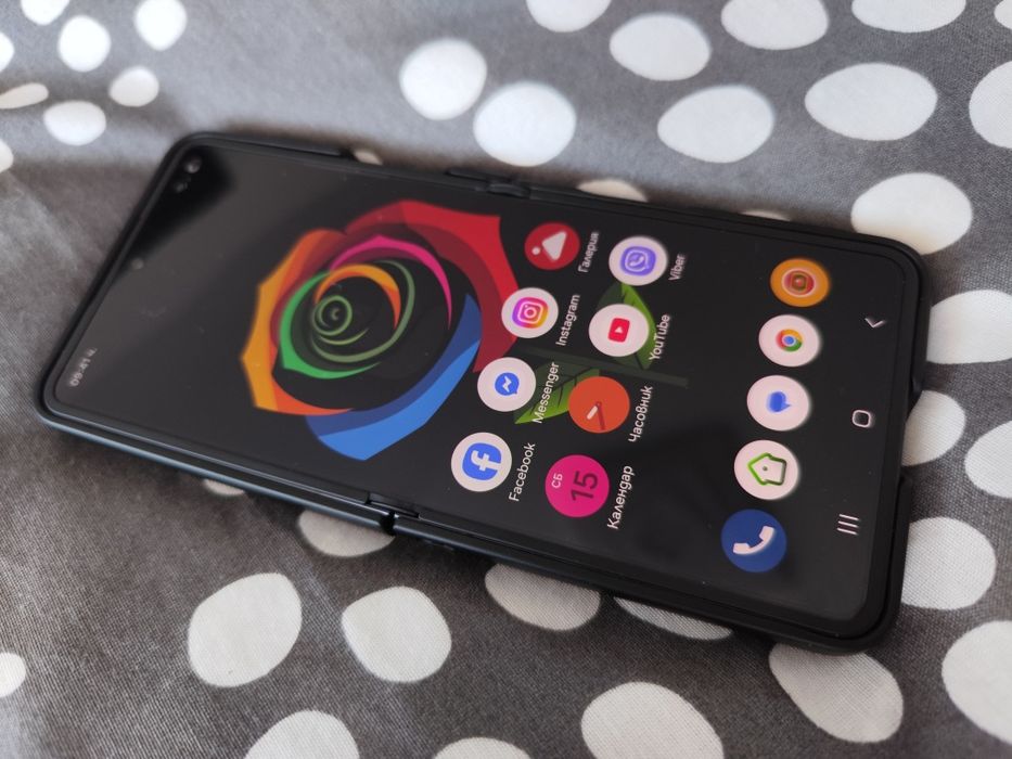 Samsung Z Flip 7 256GB / 12GB RAM