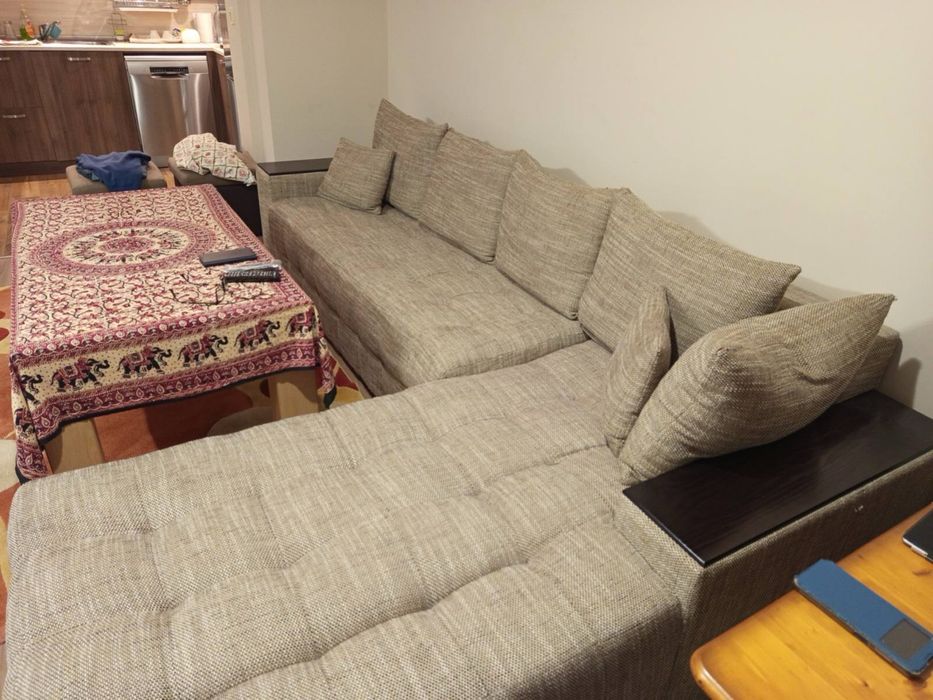 Разтегателен ъглов диван