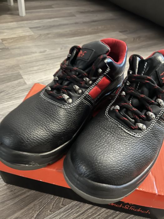 Pantofi de lucru,marimea 41