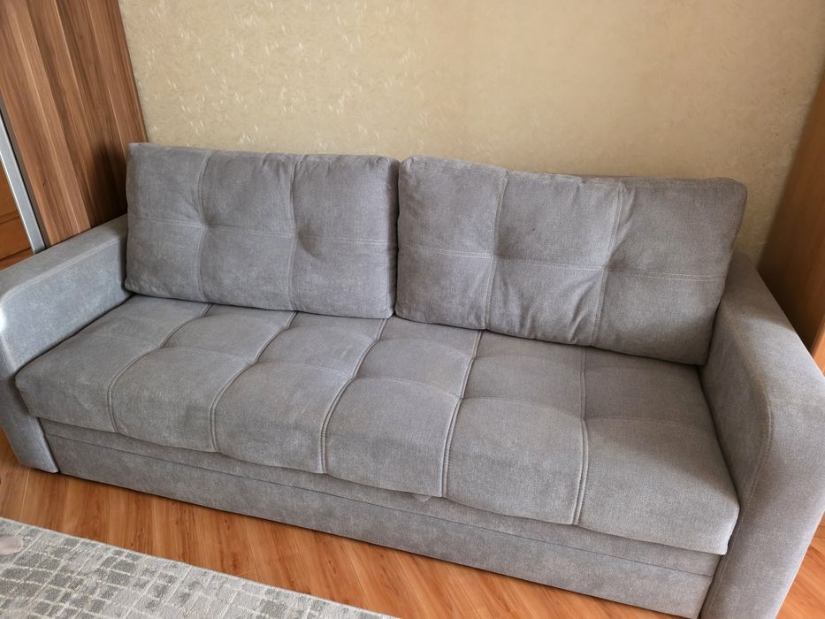 Продам диван в спальню