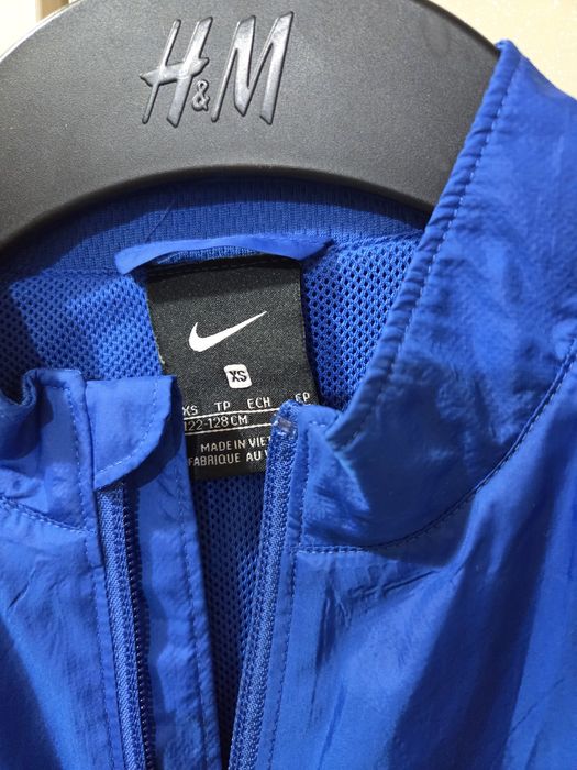 Geaca superba nike 122/128