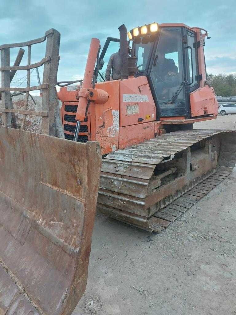 Dezmembrez buldozer New Holland D150