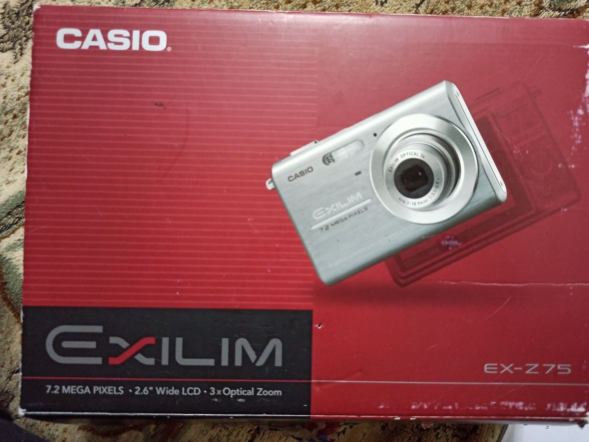 Casio EXILIM ZOOM EX-Z75 7.2 МП цифровая камера