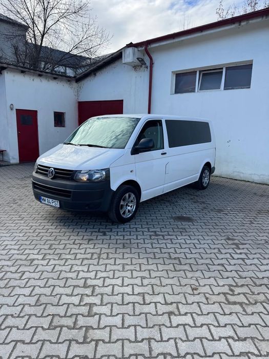 Volkswagen Transporter VW Transporter 9 locuri model lung 4x4