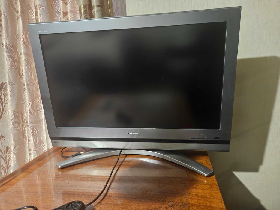 Жк телевизор Toshiba 32"