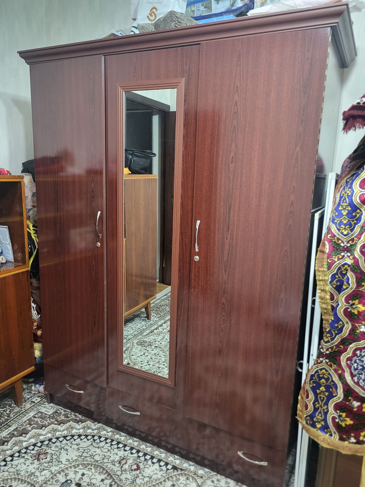 Мебеллар сотилади
