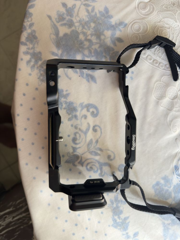 Камера за влогинг Sony ZV-E1 + кейдж SmallRig + 3 батерии + охлаждане