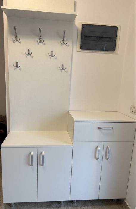 Cuier alb din pal cu MDF