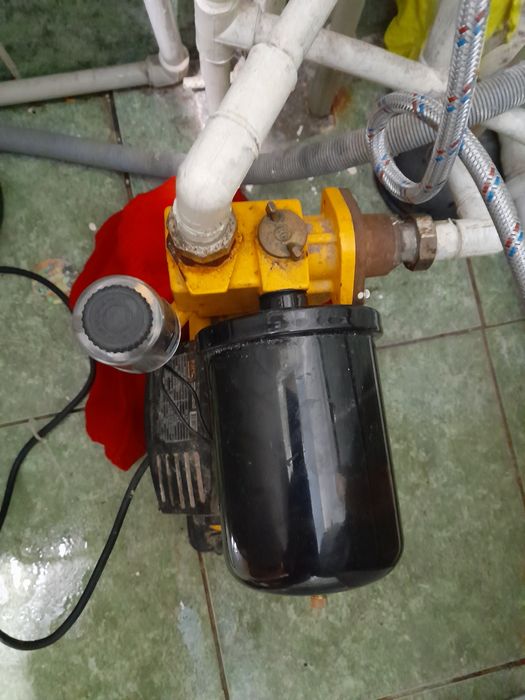 Сантехник. Сантехника. Насос ремонт