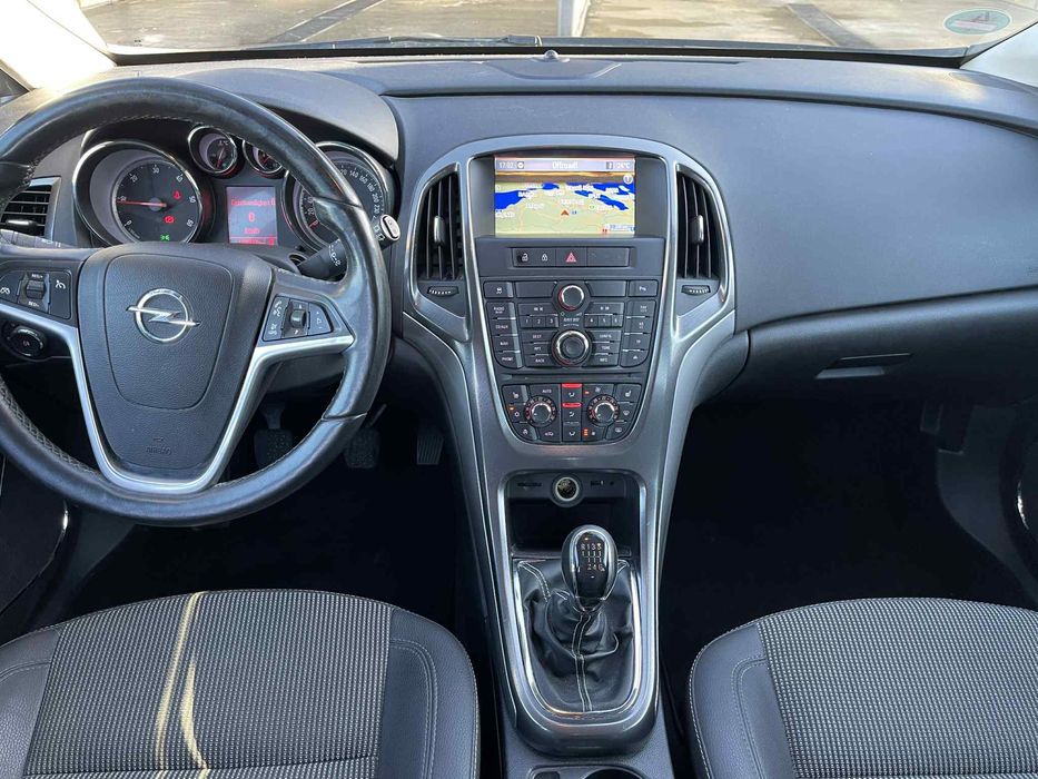 Vând Opel Astra J 1.7 cdti