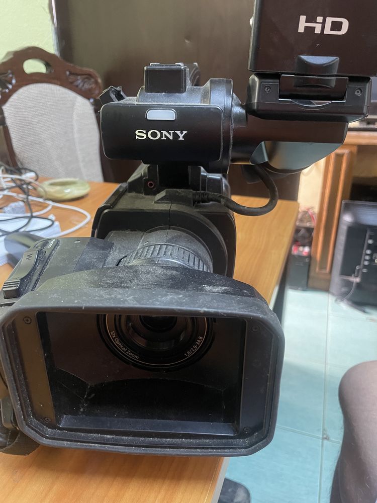 Camera video sony hxr-mc2000