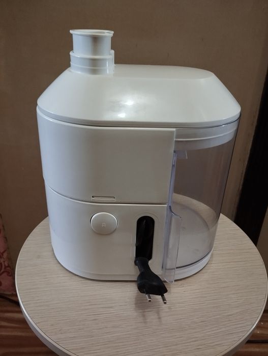 Соковыжималка   BRAUN.