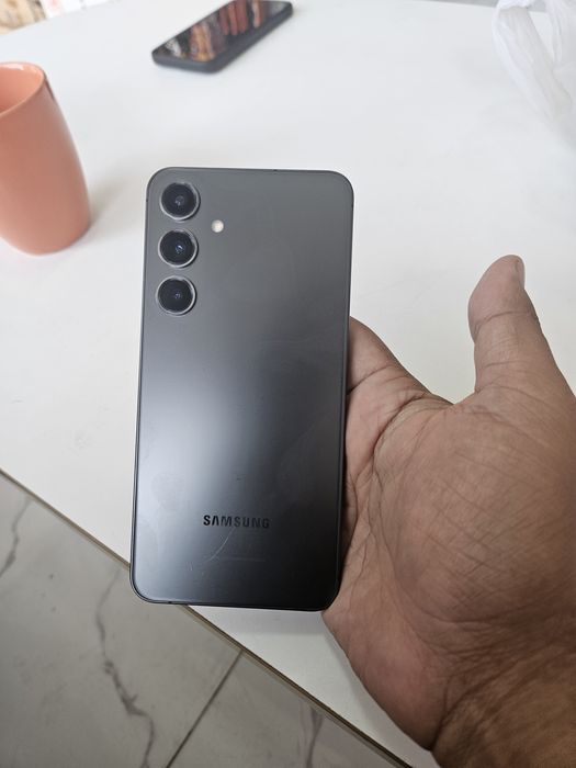 Samsung s24 plus sotiladi. 12ga 512gb