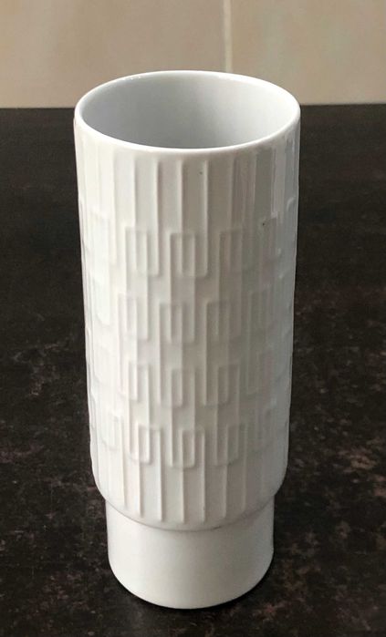 Vaza alba din portelan , PMR Jaeger &Co, Bavaria Germany, anii `60.