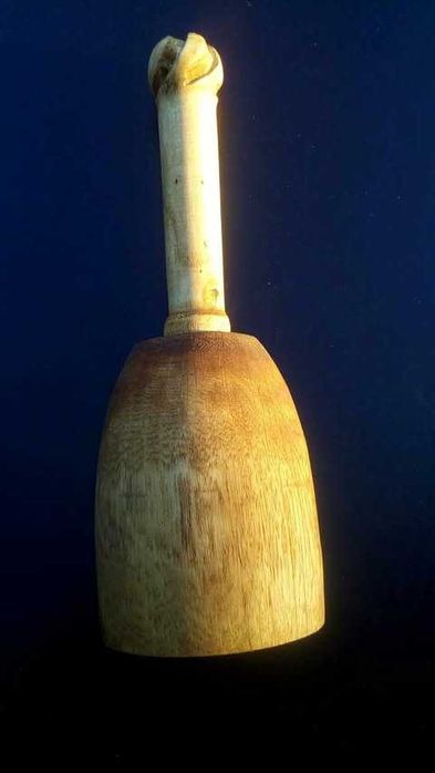 Дървена лопатка за насипни продукти.