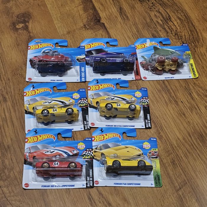 Hot Wheels Ferarry  и TH.