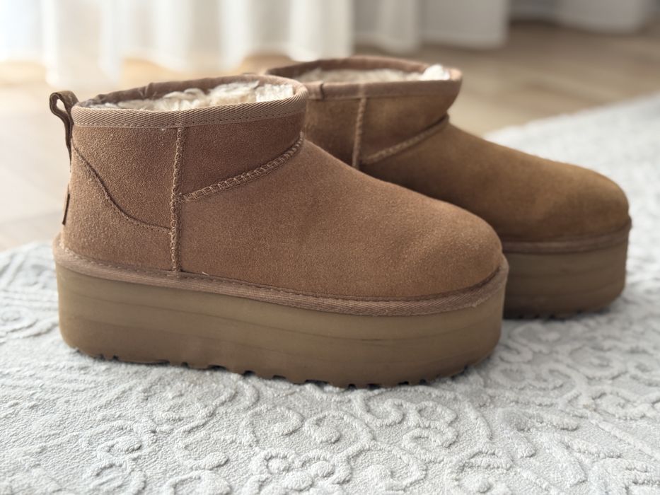 Ugg-uri cu platforma