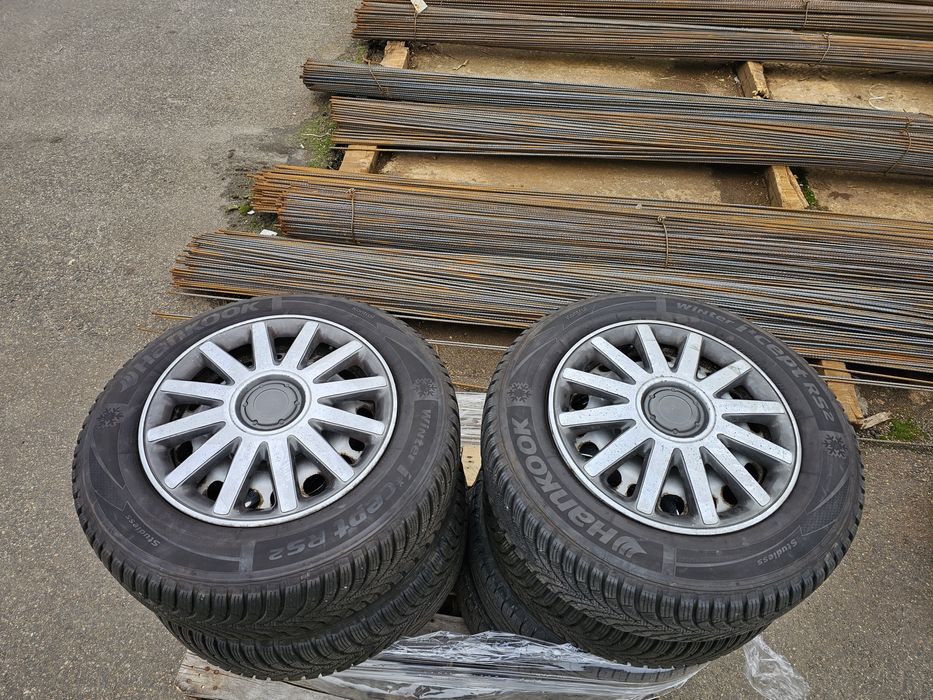 Jante cu anvelope iarna 215/65 R16