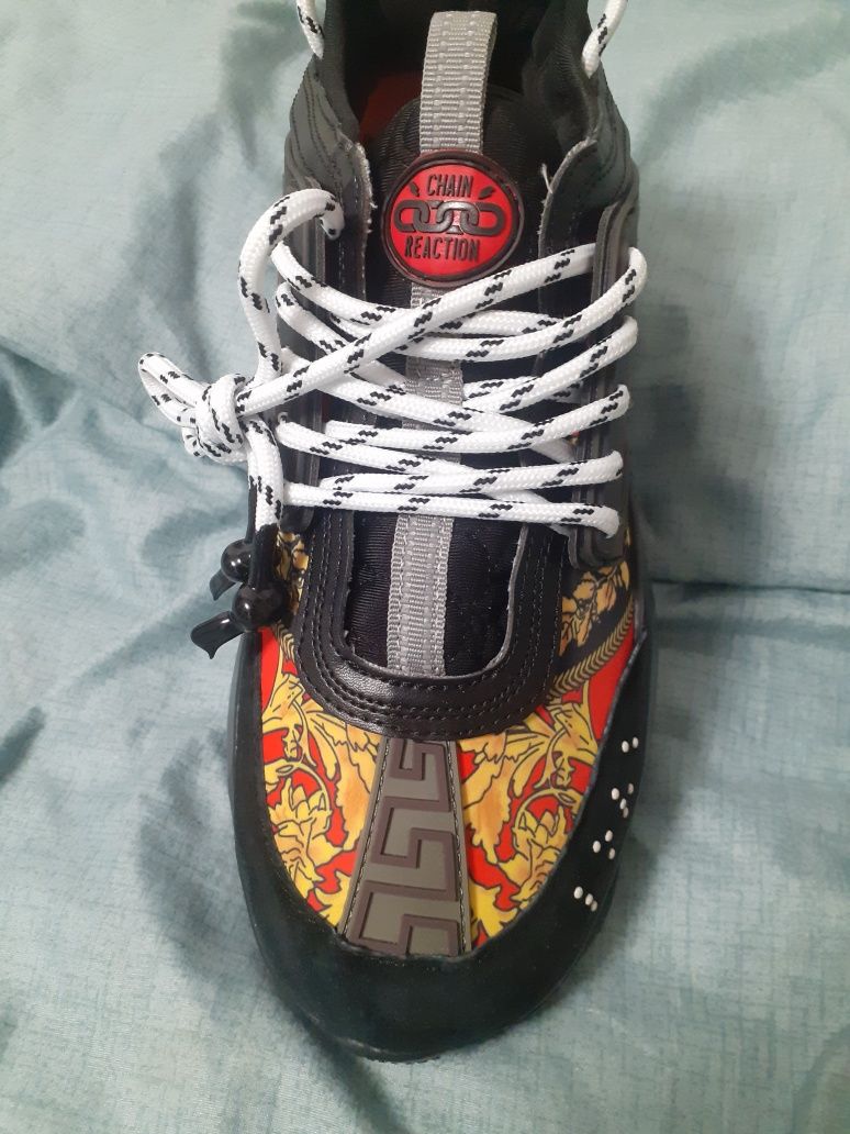 Versace chain reaction print