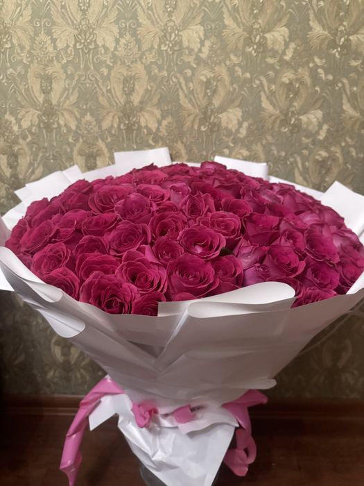 Цветок букет 101 роза для женщины