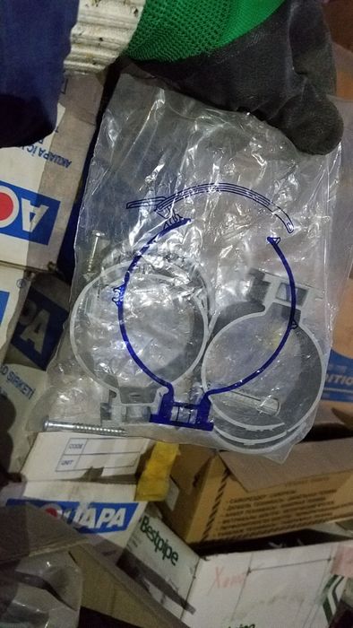 Пластиковый зажим